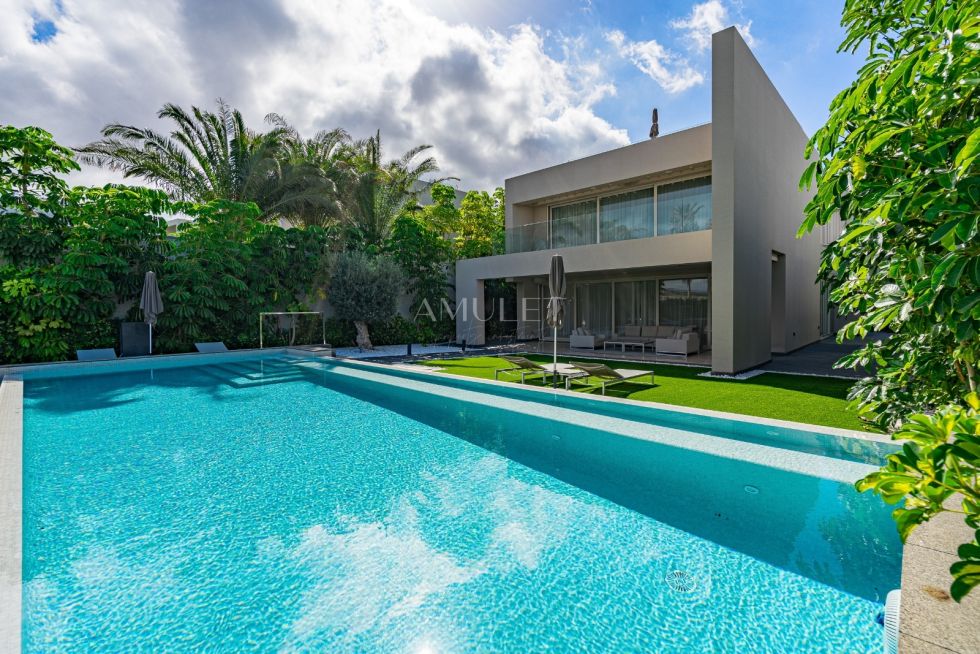 Villa for sale in  Adeje, Spain - P2298