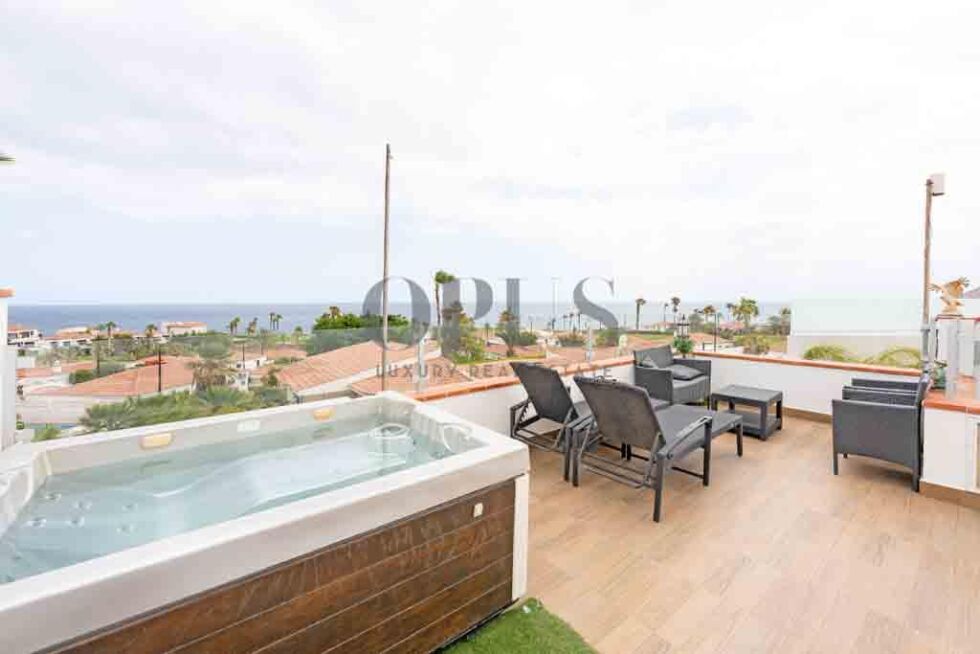Villa for sale in  Amarilla Golf, Spain - OP6042 Villa en Amarilla Golf