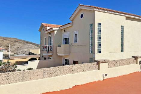 Villa for sale in  Arenas del Mar, Spain - LWP5063 Casa en El Medano