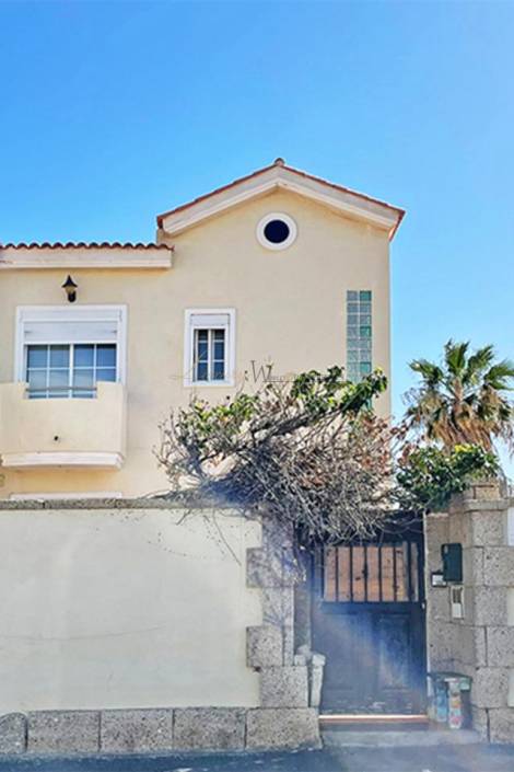 Villa for sale in  Arenas del Mar, Spain - LWP5063 Casa en El Medano