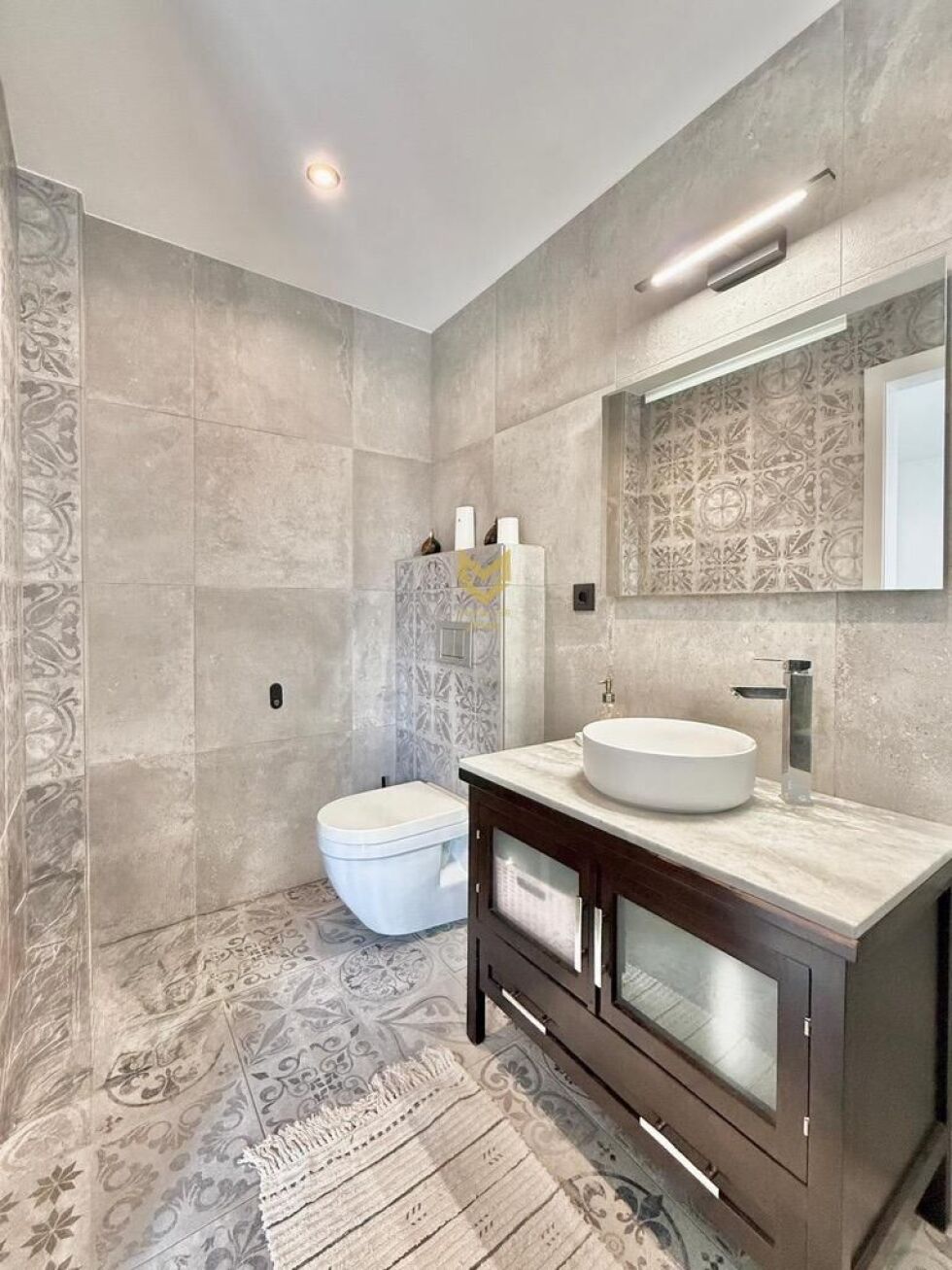 Villa for sale in  Armeñime, Spain - P00086