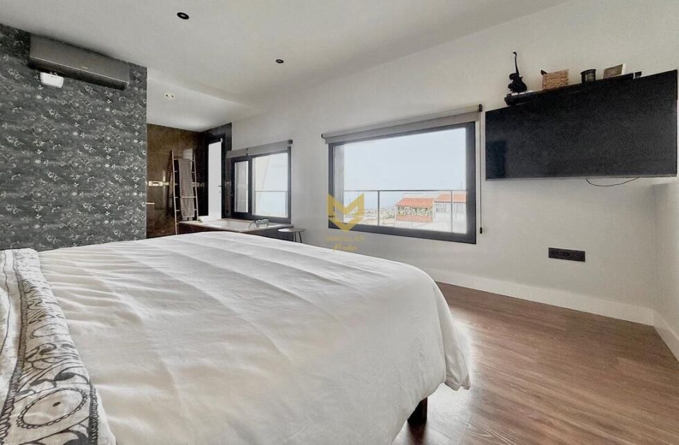 Villa for sale in  Armeñime, Spain - P00086