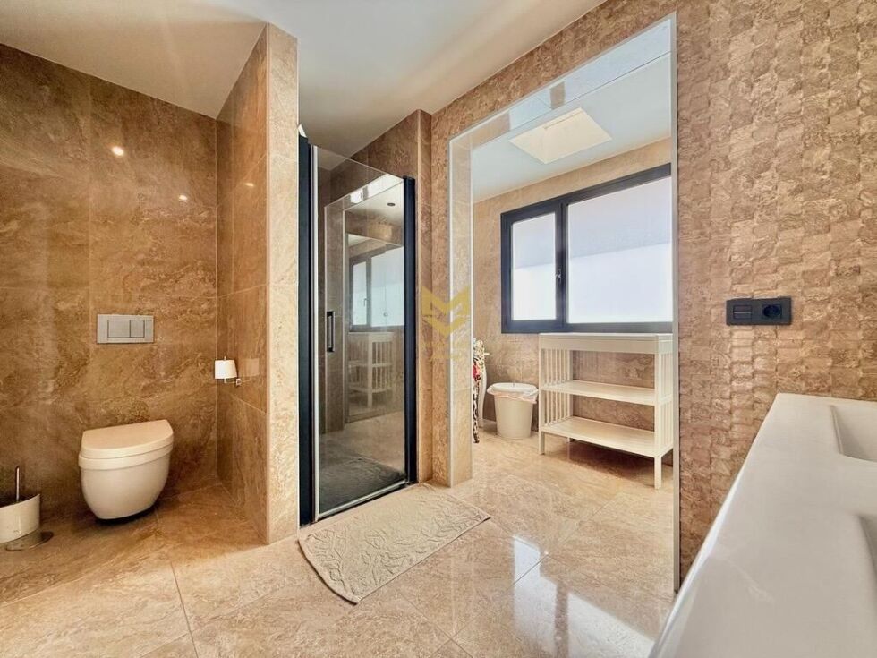 Villa for sale in  Armeñime, Spain - P00086