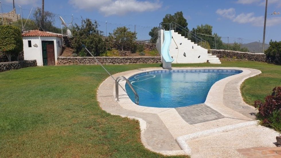 Villa for sale in  Arona, Spain - 044121