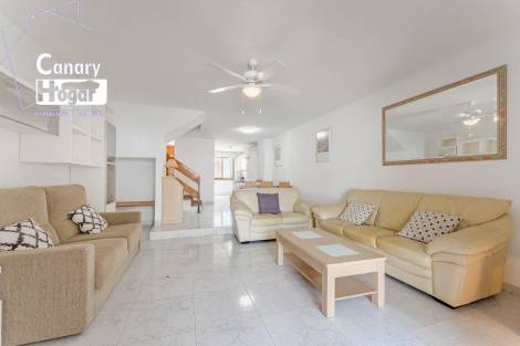 Villa for sale in  Arona, Spain - 053301