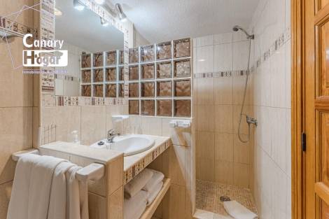 Villa for sale in  Arona, Spain - 053301