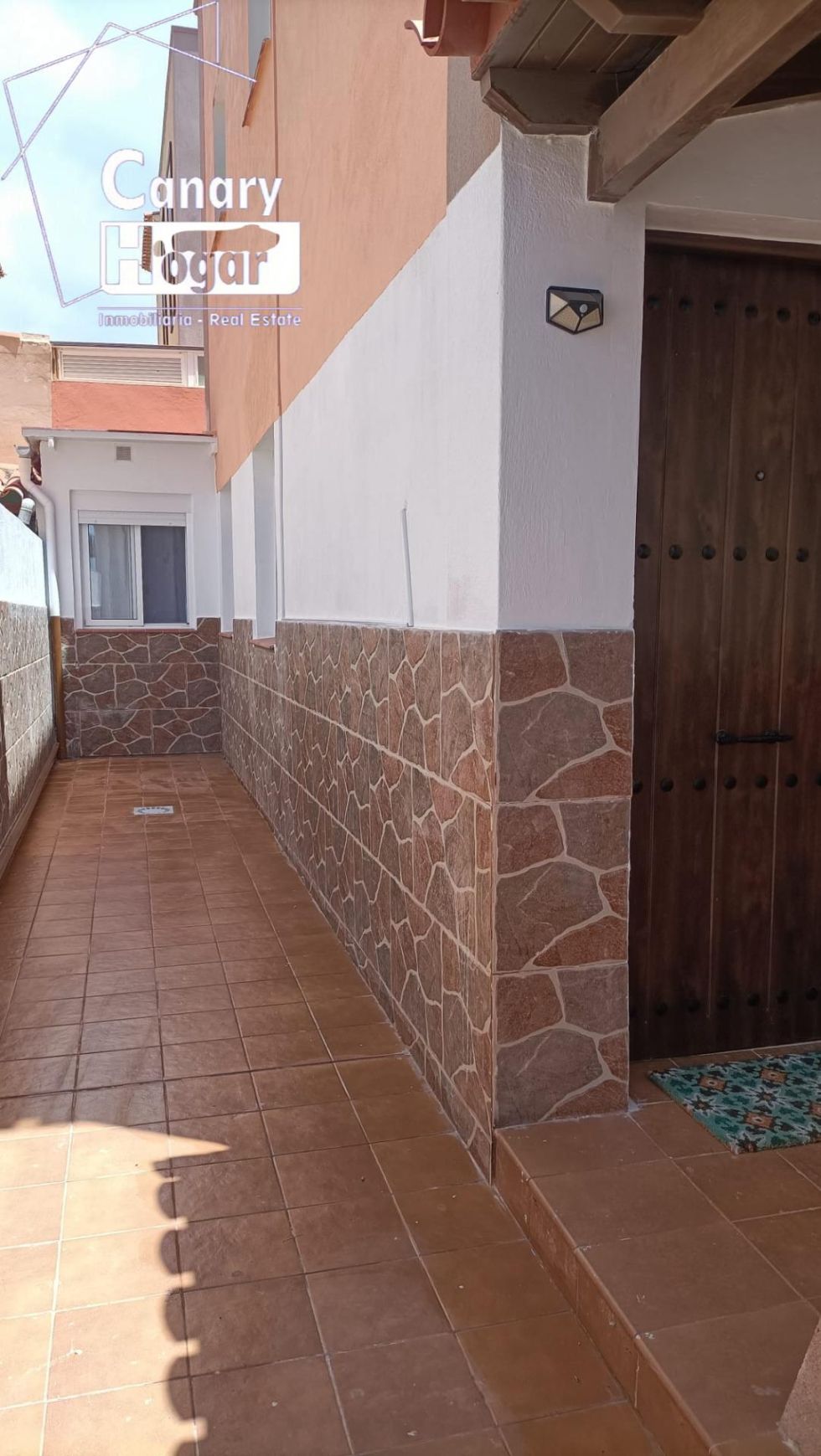 Villa for sale in  Arona, Spain - 054351