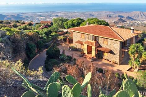 Villa for sale in  Arona, Spain - LWP7096 Finca en Arona