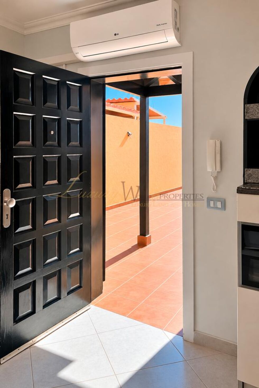 Villa for sale in  Arona, Spain - LWP7146 Casa en Las Rosas