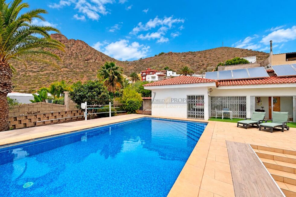 Villa for sale in  Arona, Spain - LWP7157 Casa en La Florida (Arona)