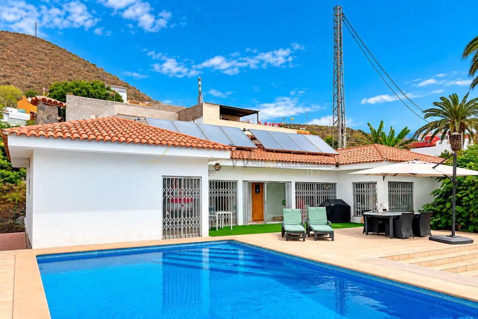 Villa for sale in  Arona, Spain - LWP7157 Casa en La Florida (Arona)
