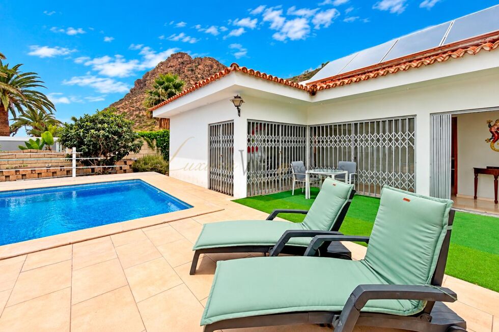 Villa for sale in  Arona, Spain - LWP7157 Casa en La Florida (Arona)