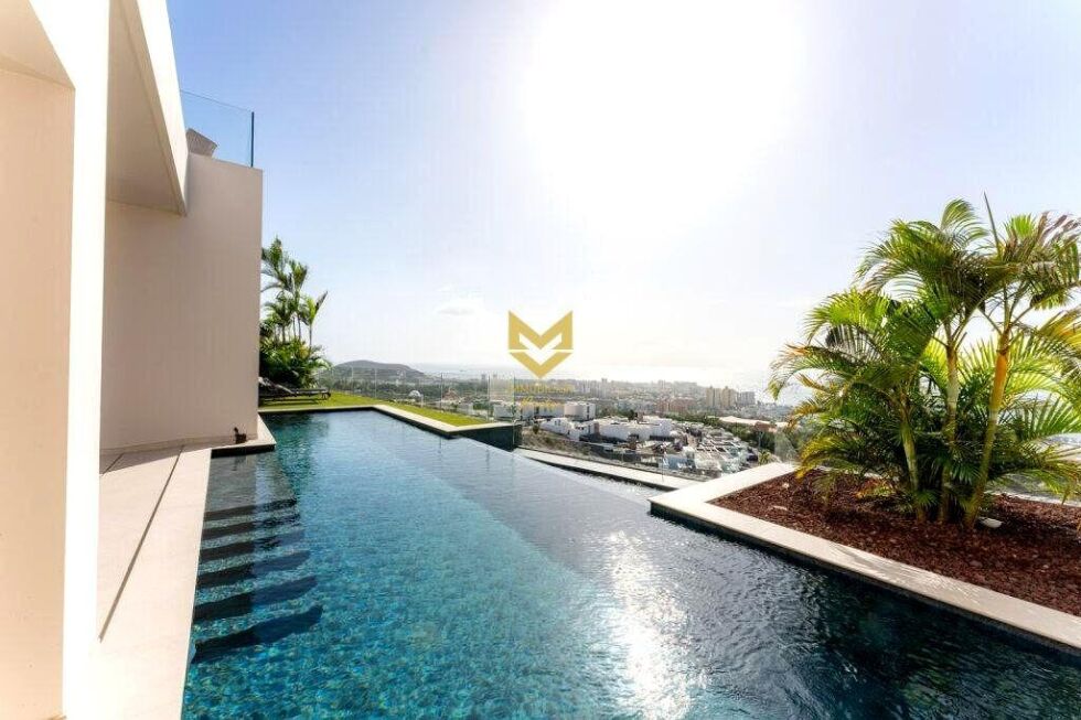 Villa for sale in  Arona, Spain - P00057