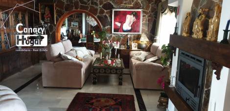 Villa for sale in  Callao Salvaje, Spain - 050961