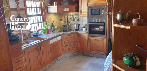 Villa for sale in  Callao Salvaje, Spain - 050961