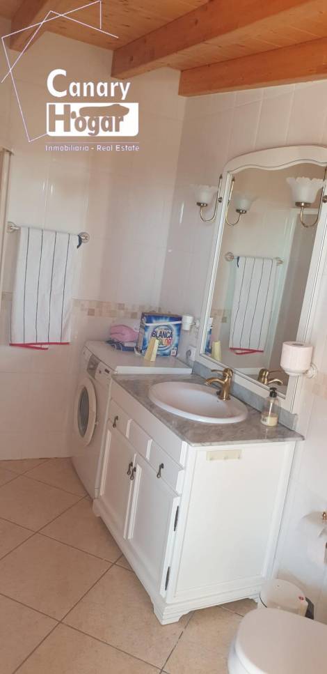 Villa for sale in  Callao Salvaje, Spain - 050961