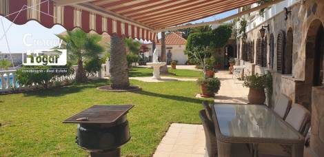 Villa for sale in  Callao Salvaje, Spain - 050961