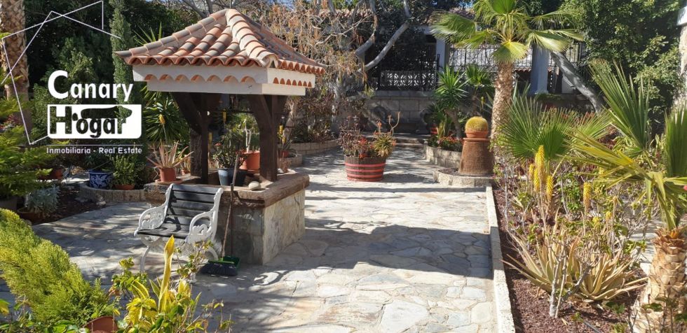 Villa for sale in  Callao Salvaje, Spain - 055661