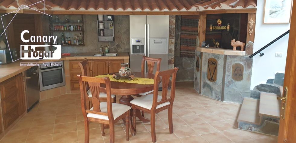 Villa for sale in  Callao Salvaje, Spain - 055661