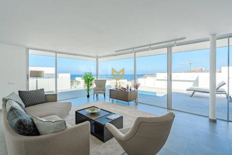 Villa for sale in  Callao Salvaje, Spain - P00071