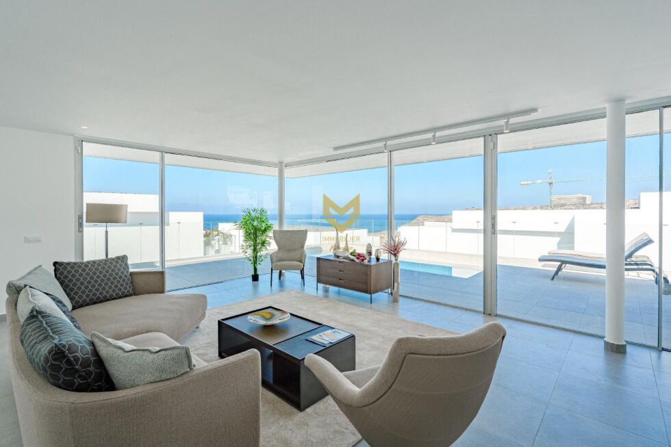 Villa for sale in  Callao Salvaje, Spain - P00071
