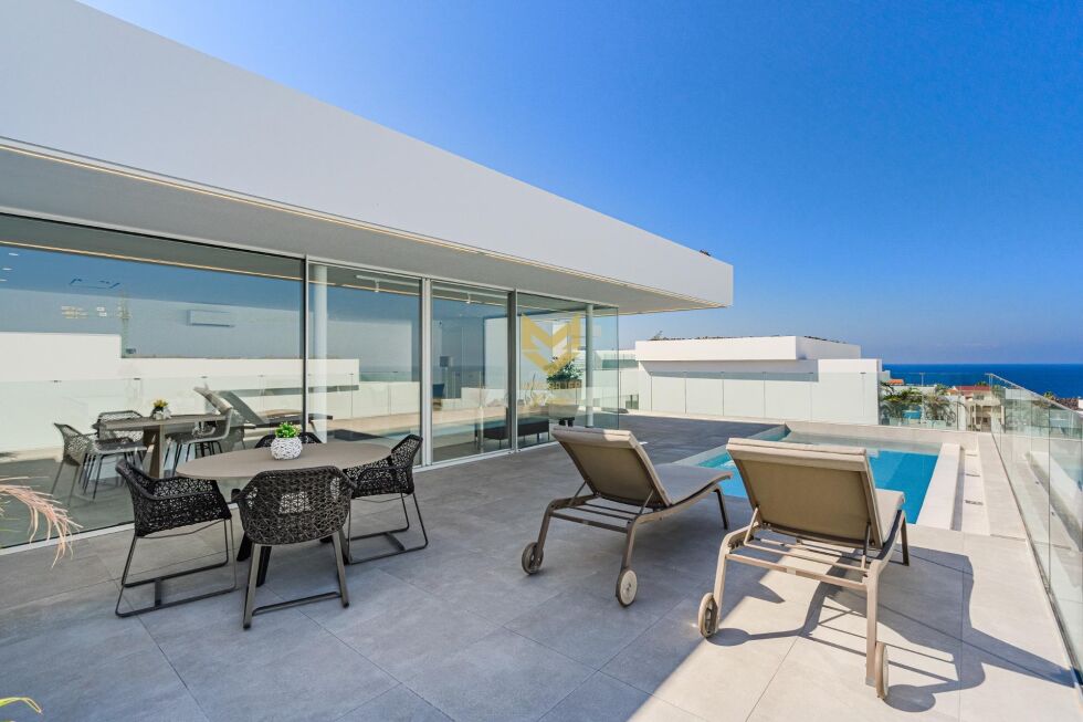 Villa for sale in  Callao Salvaje, Spain - P00071