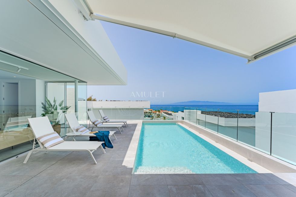 Villa for sale in  Callao Salvaje, Spain - P2170