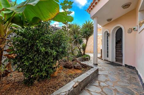 Villa for sale in  Callao Salvaje, Spain - P2419