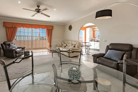 Villa for sale in  Callao Salvaje, Spain - P2419