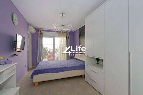 Villa for sale in  Callao Salvaje, Spain - WW-2602242