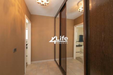 Villa for sale in  Callao Salvaje, Spain - WW-2602242