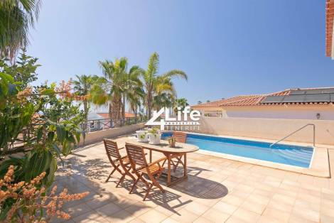 Villa for sale in  Callao Salvaje, Spain - WW-2602242