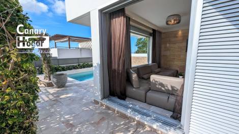 Villa for sale in  Chayofa, Spain - 053001