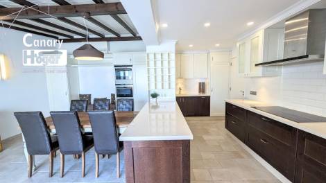 Villa for sale in  Chayofa, Spain - 053001