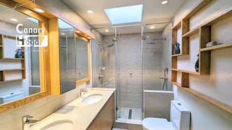 Villa for sale in  Chayofa, Spain - 053001