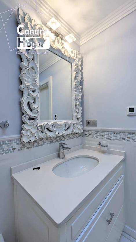 Villa for sale in  Chayofa, Spain - 053001