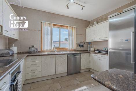 Villa for sale in  Chayofa, Spain - 057321