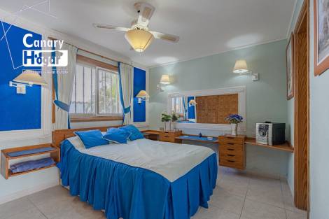 Villa for sale in  Chayofa, Spain - 057321