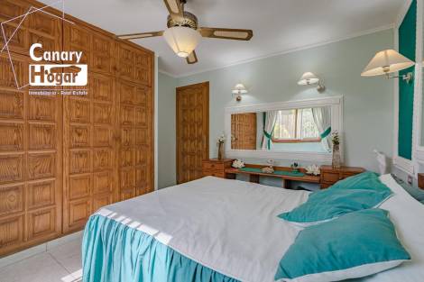 Villa for sale in  Chayofa, Spain - 057321