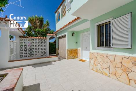 Villa for sale in  Chayofa, Spain - 057321