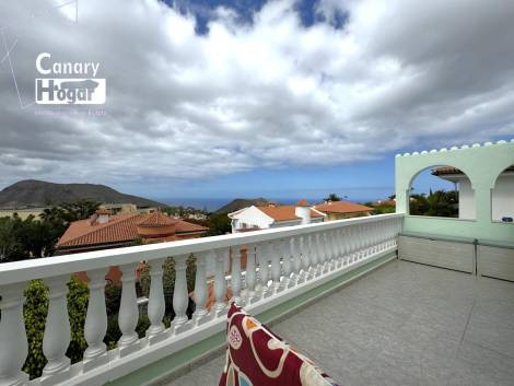Villa for sale in  Chayofa, Spain - 057321