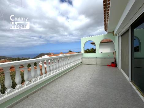 Villa for sale in  Chayofa, Spain - 057321