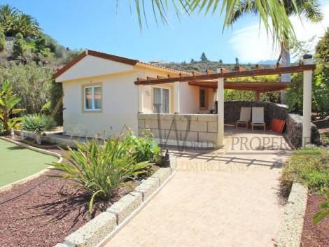 Villa for sale in  Chío, Spain - LWP4005 Finca en Chio