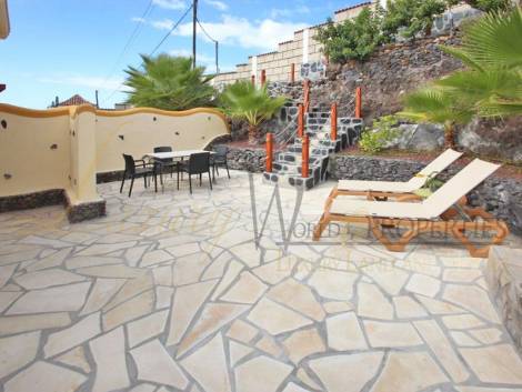 Villa for sale in  Chío, Spain - LWP4005 Finca en Chio