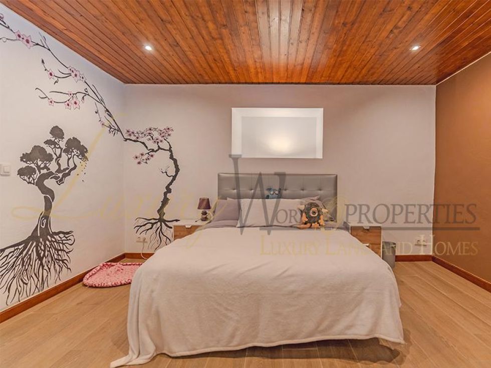 Villa for sale in  Chío, Spain - LWP4780 Casa en Chio