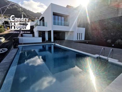 Villa for sale in  Costa Adeje, Spain - 056721