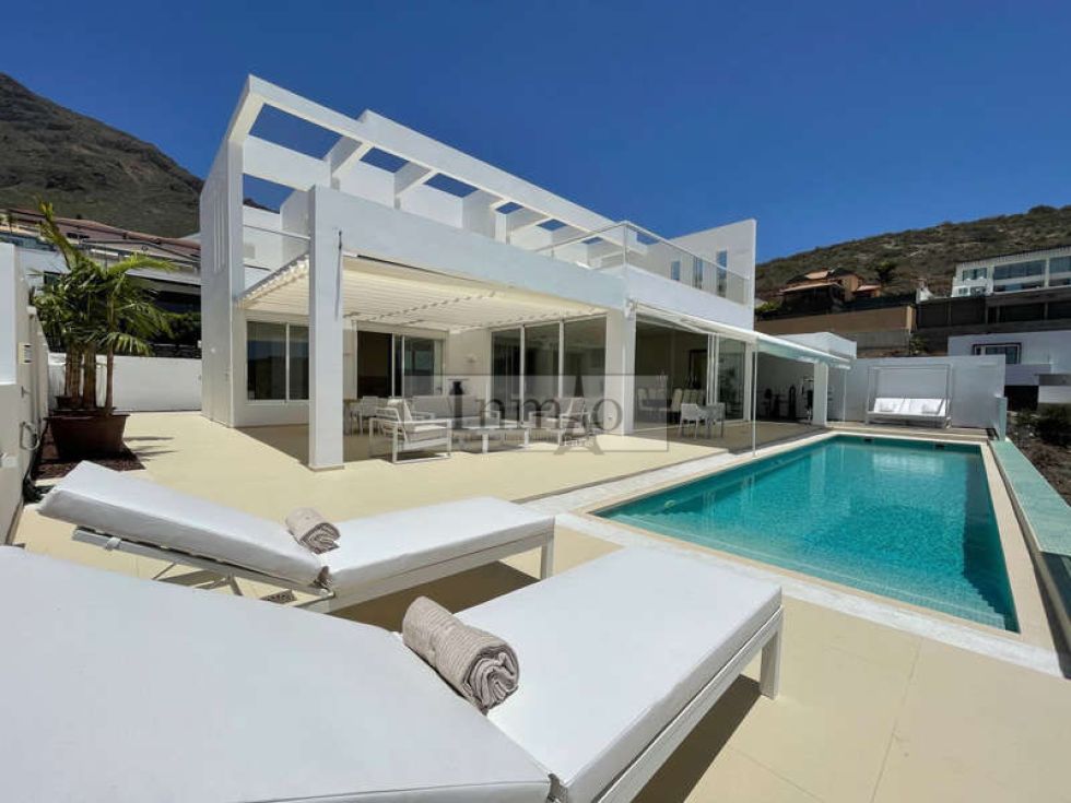 Villa for sale in  Costa Adeje, Spain - 392320
