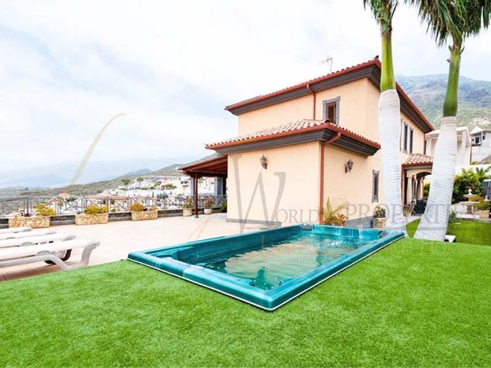 Villa for sale in  Costa Adeje, Spain - LWP2346 Villa en Roque del Conde