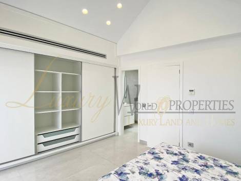 Villa for sale in  Lagos de Fañabé Beach Resort, Playa de Fañabe, Španělsko - LWP4265 Lagos de Fanabe - Costa Adeje