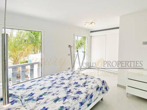 Villa for sale in  Lagos de Fañabé Beach Resort, Playa de Fañabe, Španělsko - LWP4265 Lagos de Fanabe - Costa Adeje